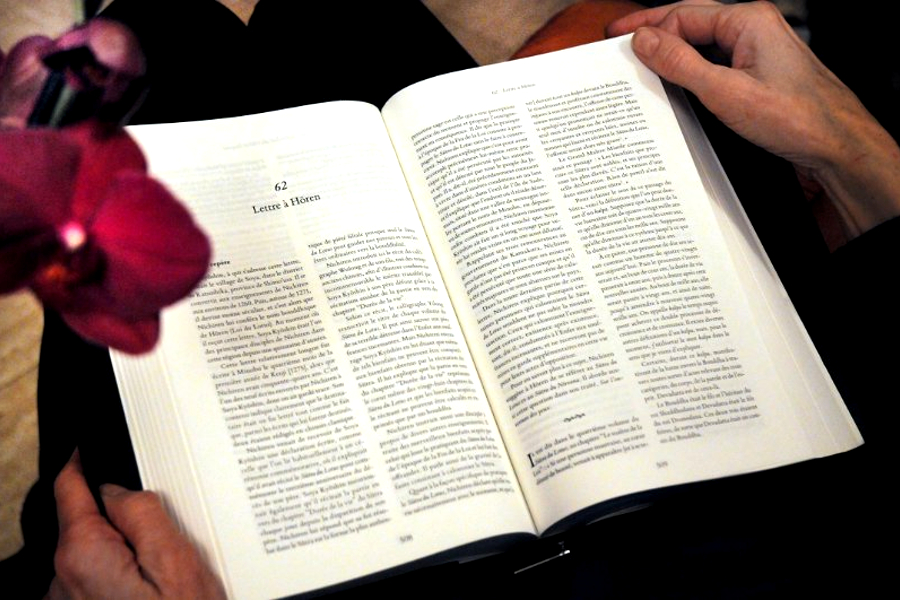 Le recueil des Ecrits de Nichiren, publié par la Soka Gakkai. [M. Courant]